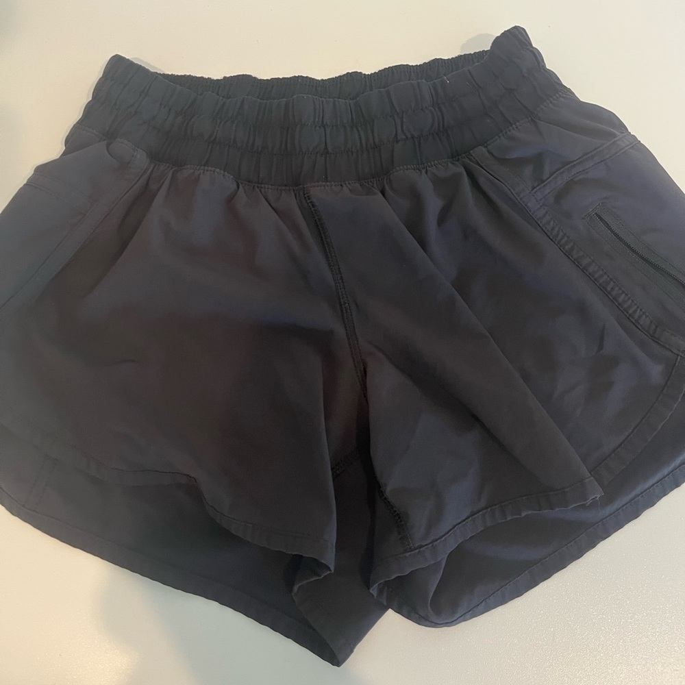 Classic lululemon running shirt size 6